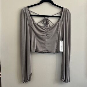 Urban Romantics grey taupe open back blouse size large new